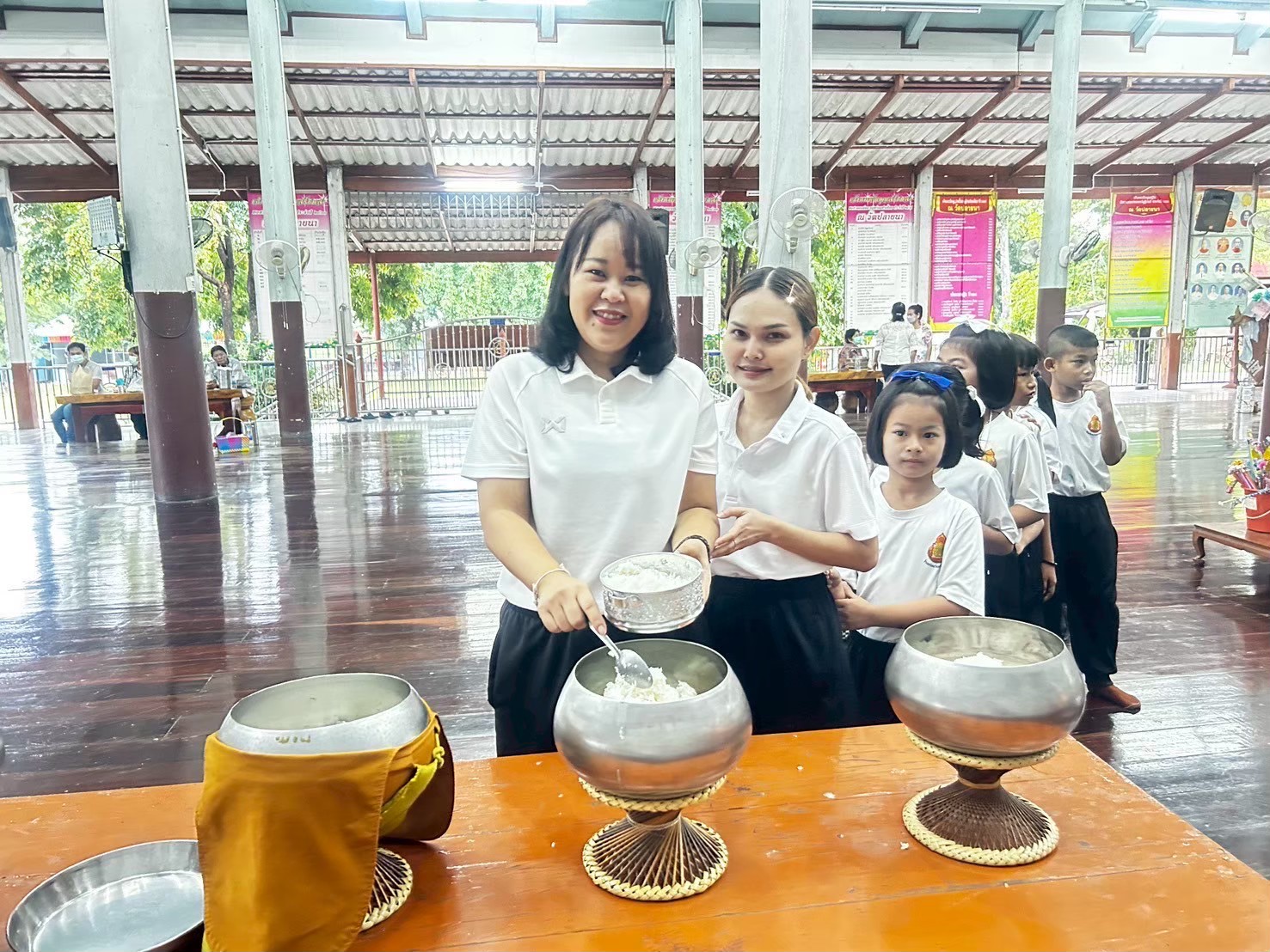 LINE ALBUM กิจกรรมแต่งขาวเข้าวัด 68 251113 2